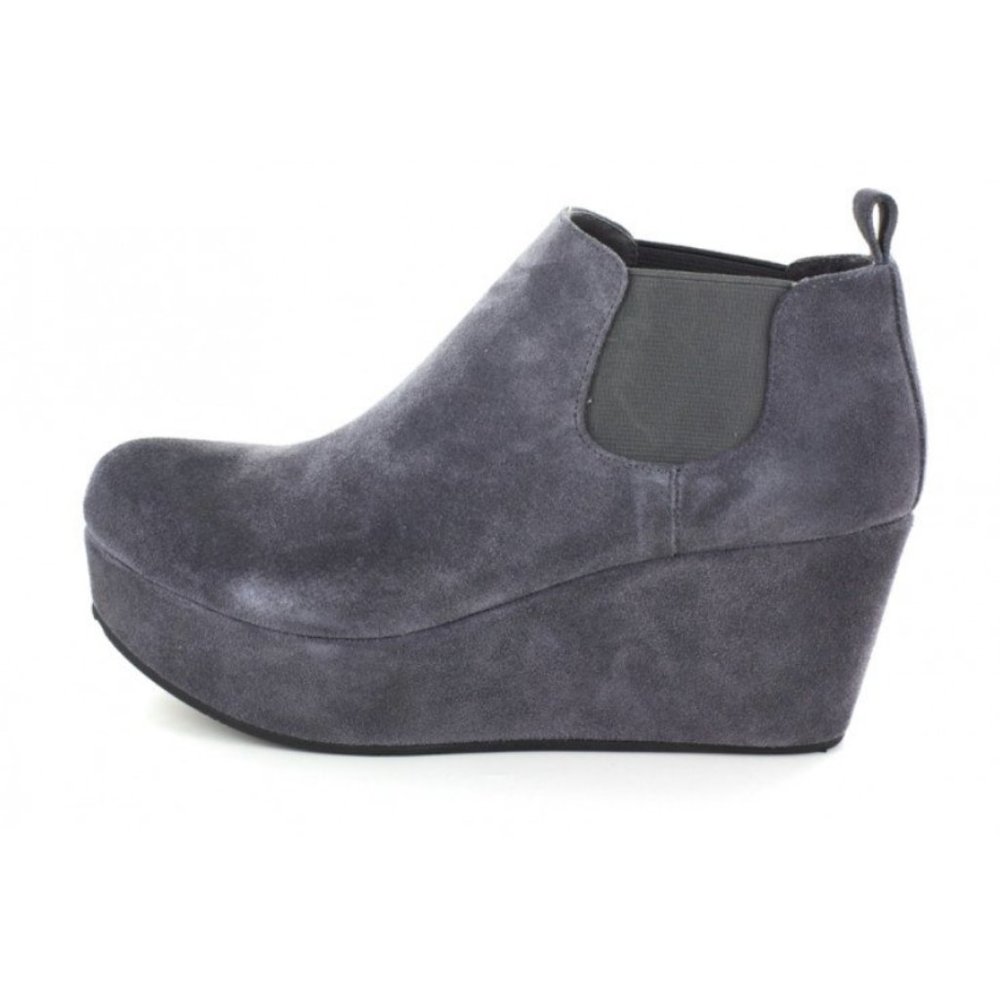 Chocolat Blu: Wilmer in Black Suede *NIB* - Picture 2 of 4